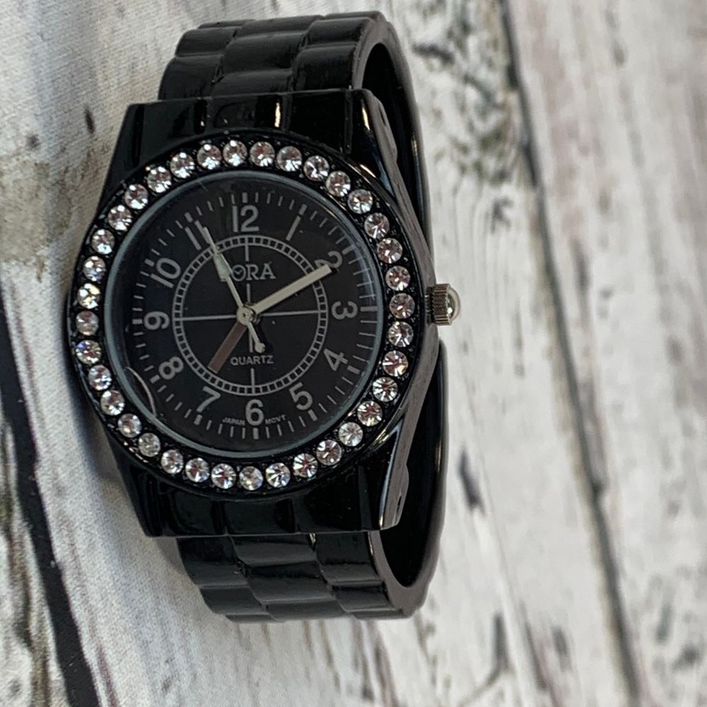 Bora Black Crystal Rhinestone Bezel Watch Quartz Analog Fashion Timepiece
